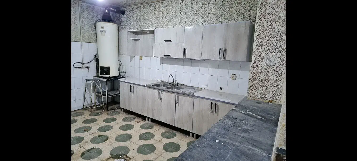 طبقه دوم دوطبقه درب ساختمان|اجارهٔ آپارتمان|شیراز, شهرک گلها|دیوار