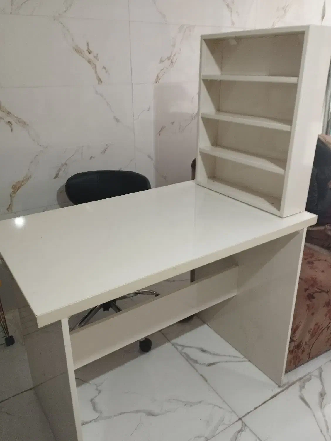 لوازم سالن آرایشگاهی|آرایشگاه و سالن‌های زیبایی|اردبیل, |دیوار