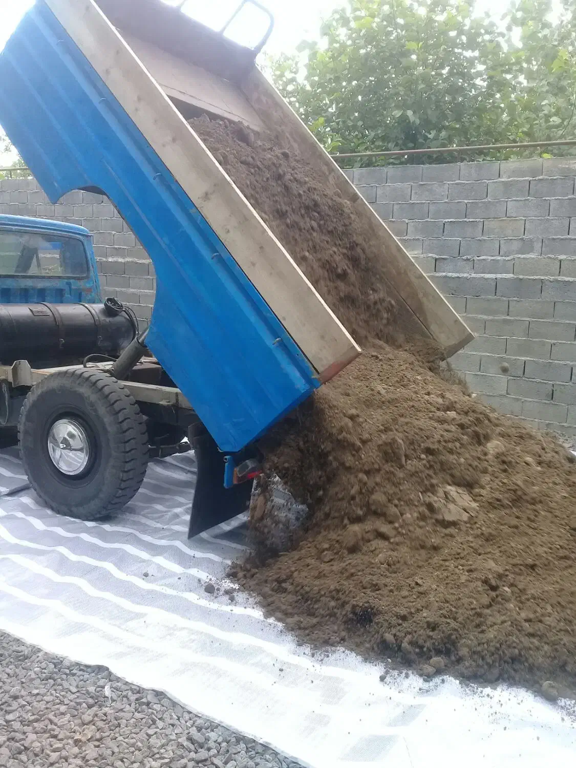 حمل و فروش خاک برگ و کود حیوانی و شن و غیره ..|خدمات باغبانی و درختکاری|لنگرود, |دیوار