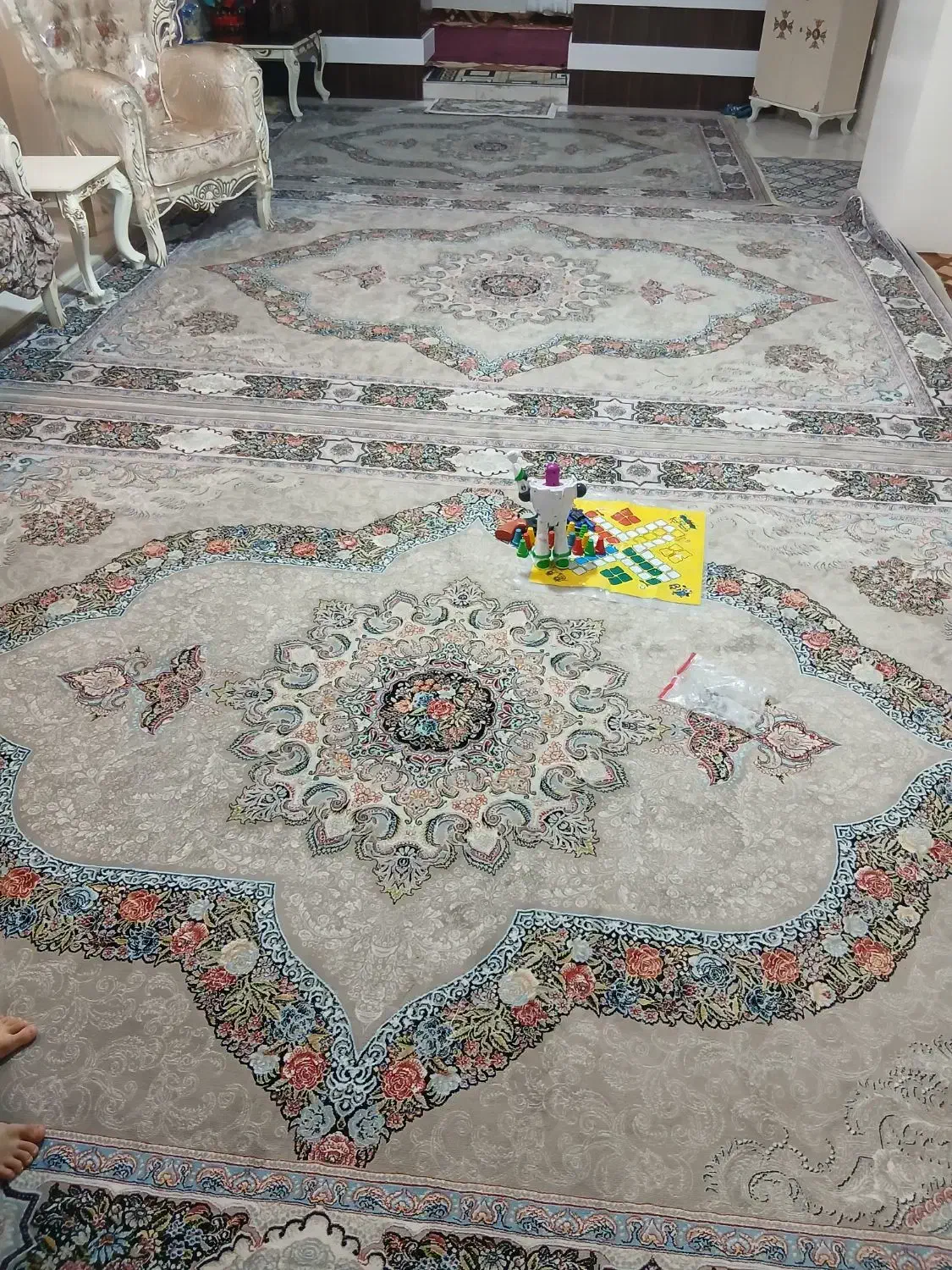 دوتا فرش ۹ متری ویک دونه ۶ متری ترکم ۳۰۰۰و۱۰۰۰شونه|فرش|پاکدشت, پاکدشت (مامازند)|دیوار