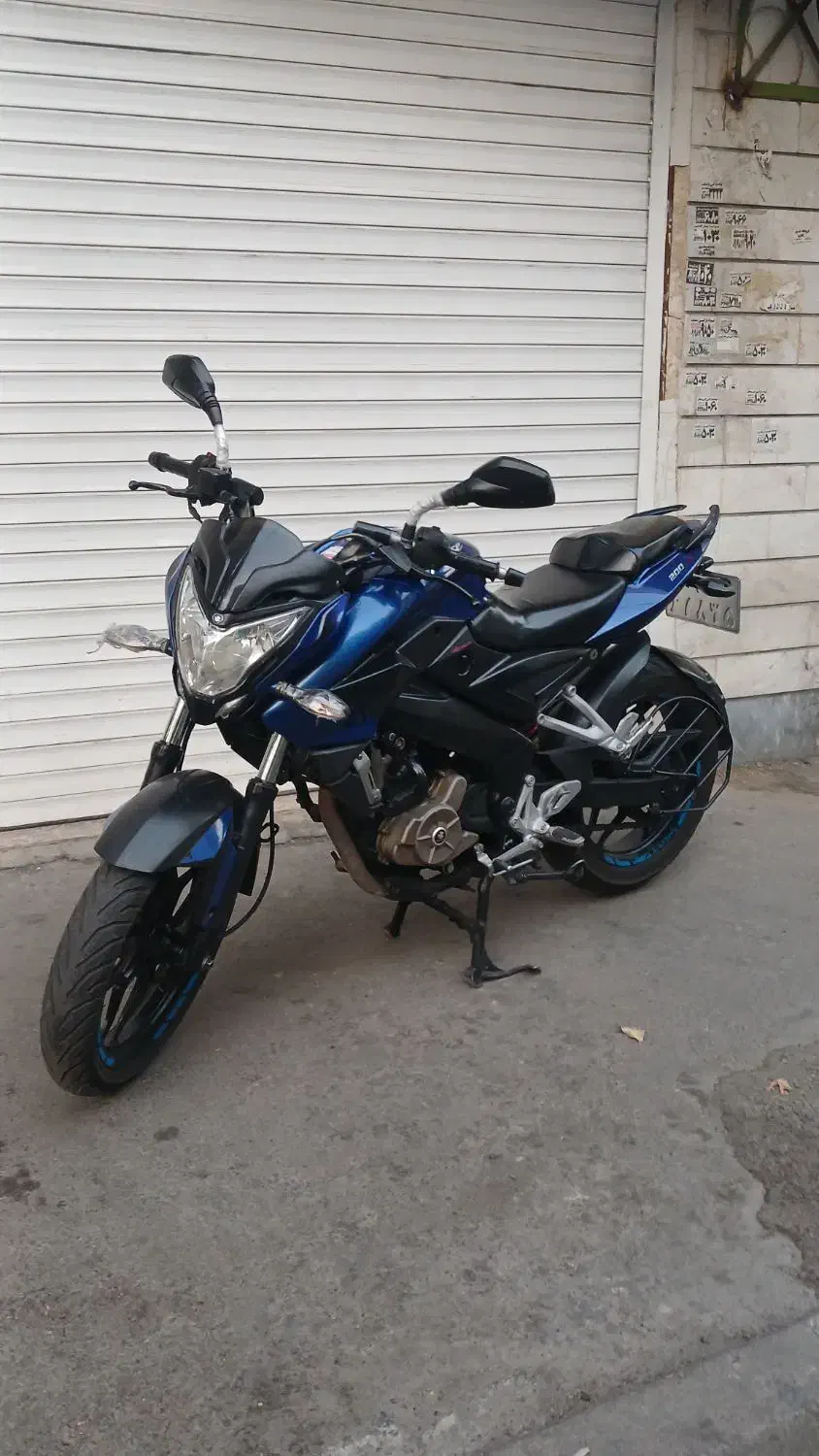 پالس ان اس۲۰۰ مدل۹۲|موتورسیکلت|تهران, شهرک ولیعصر جنوبی|دیوار