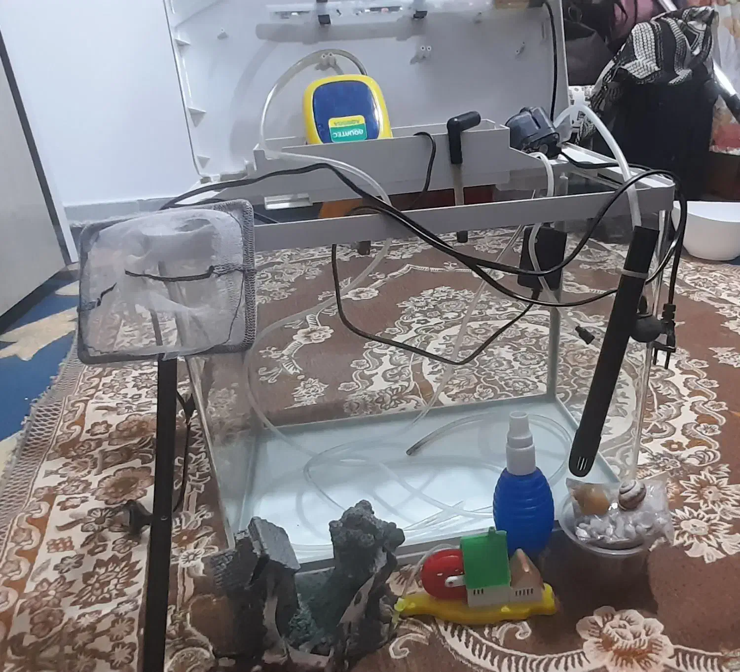 آکواریوم بزرگ درحد نو|ماهی|قروه, |دیوار