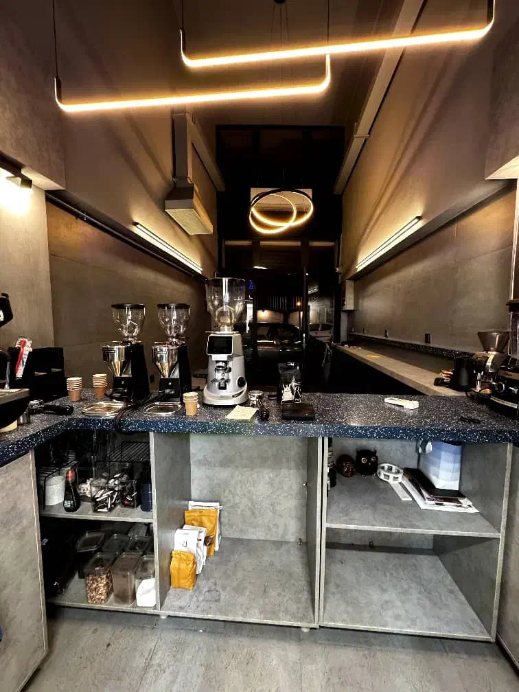 اجاره مغازه ۳۴متری با ۹متر بالکن/مناسب کافه/انصاری|اجارهٔ مغازه و غرفه|رشت, شالکو|دیوار