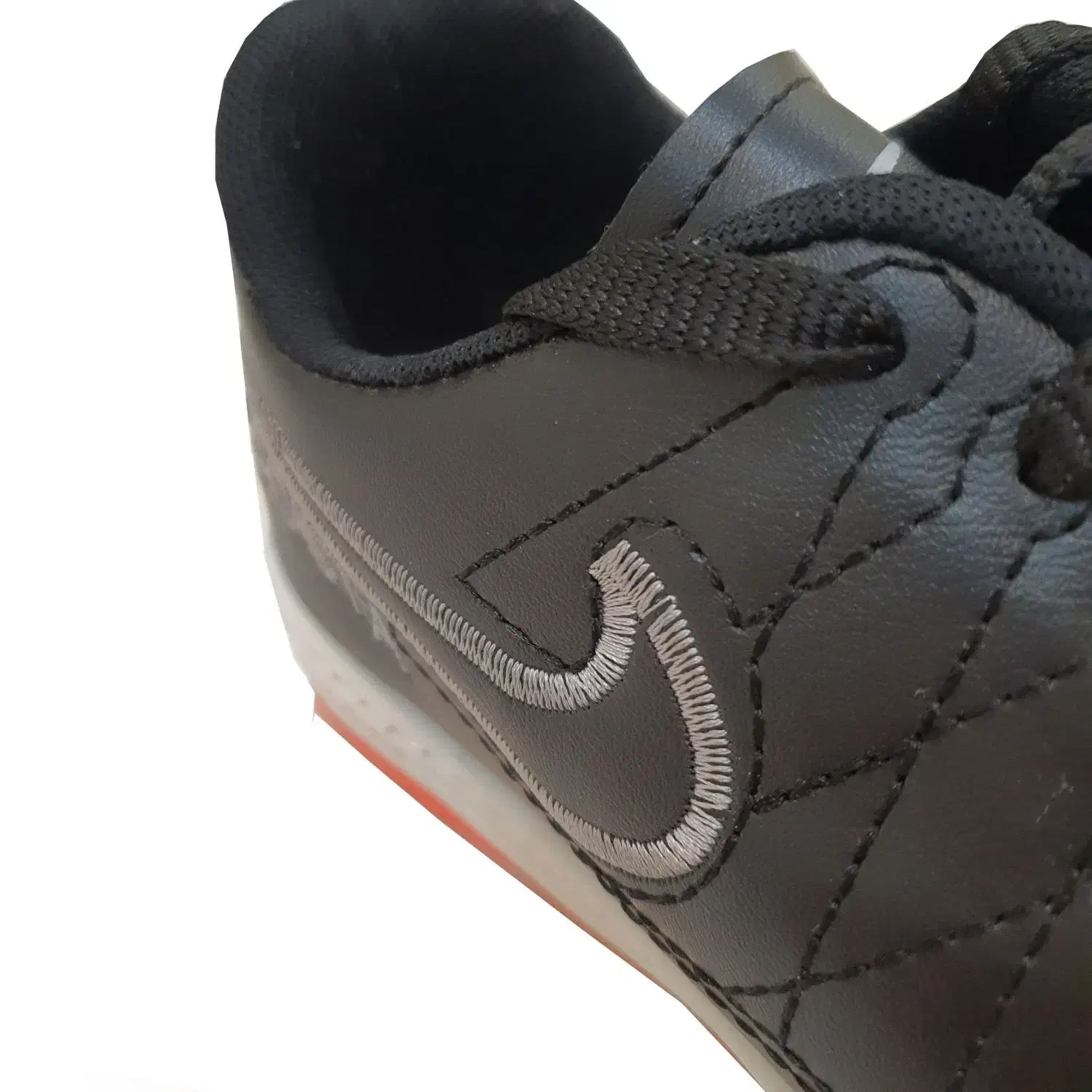 فروش عمده کفش ورزشی سالنی میانه مدل نایکی مجستا|عمده‌فروشی|تهران, فردوسی|دیوار