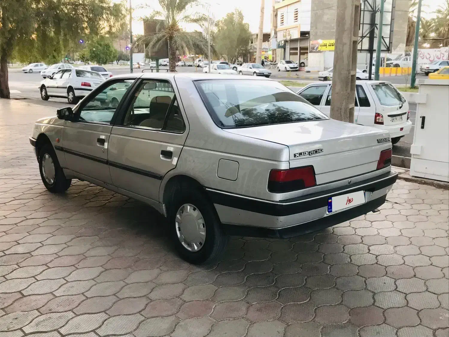 پژو 405 برج ۱۲ 96 کاملا خونگی|خودرو سواری و وانت|جیرفت, |دیوار