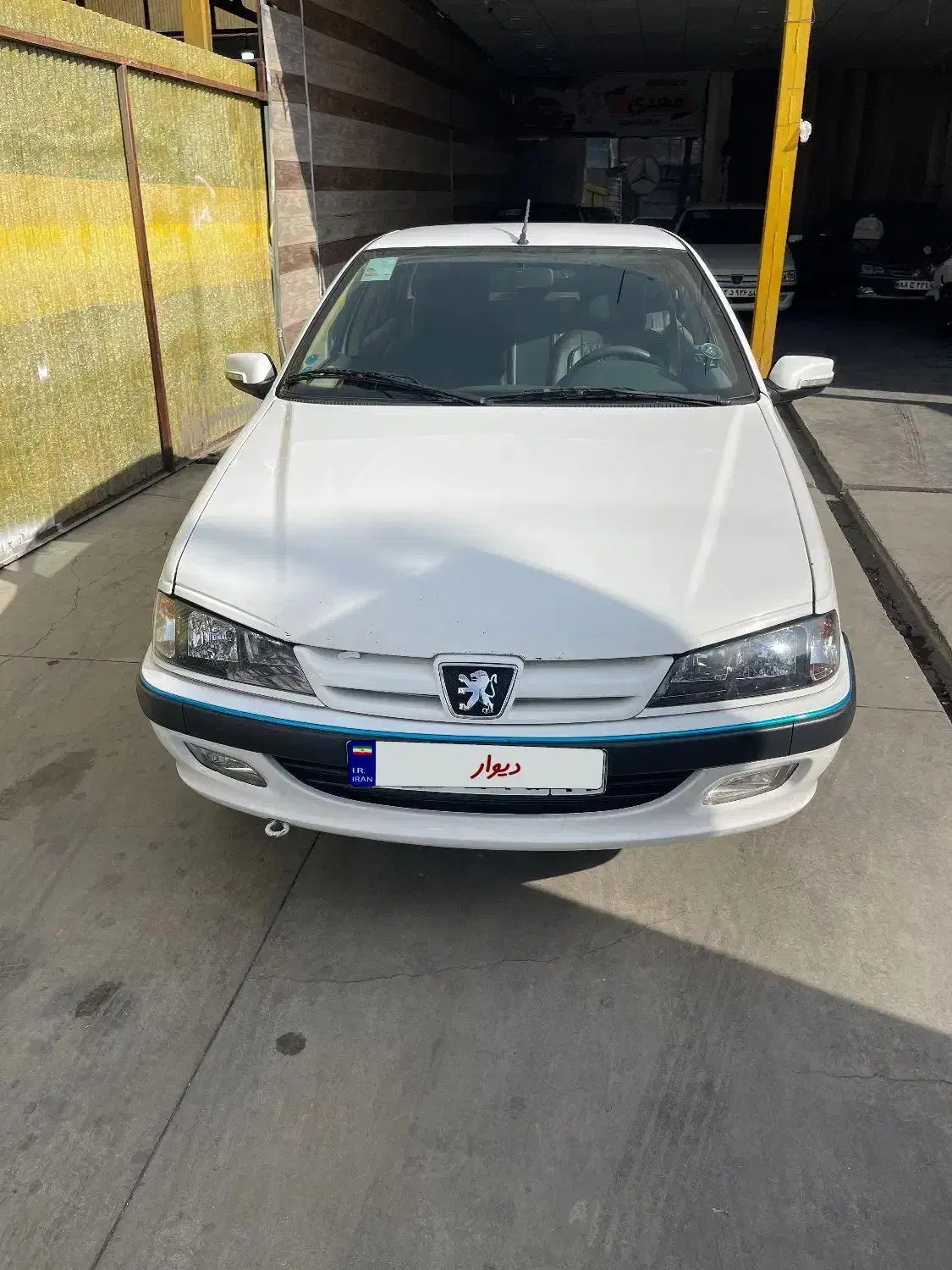 پژو پارس سال مدل ۹۸ تمام فابریک|خودرو سواری و وانت|شیراز, دباغ خانه|دیوار