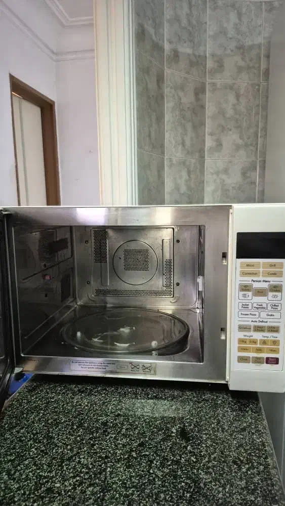 مایکروویو ال جی ۴۲ لیتری در حد نو|اجاق گاز و لوازم برقی پختوپز|رشت, نامجو|دیوار