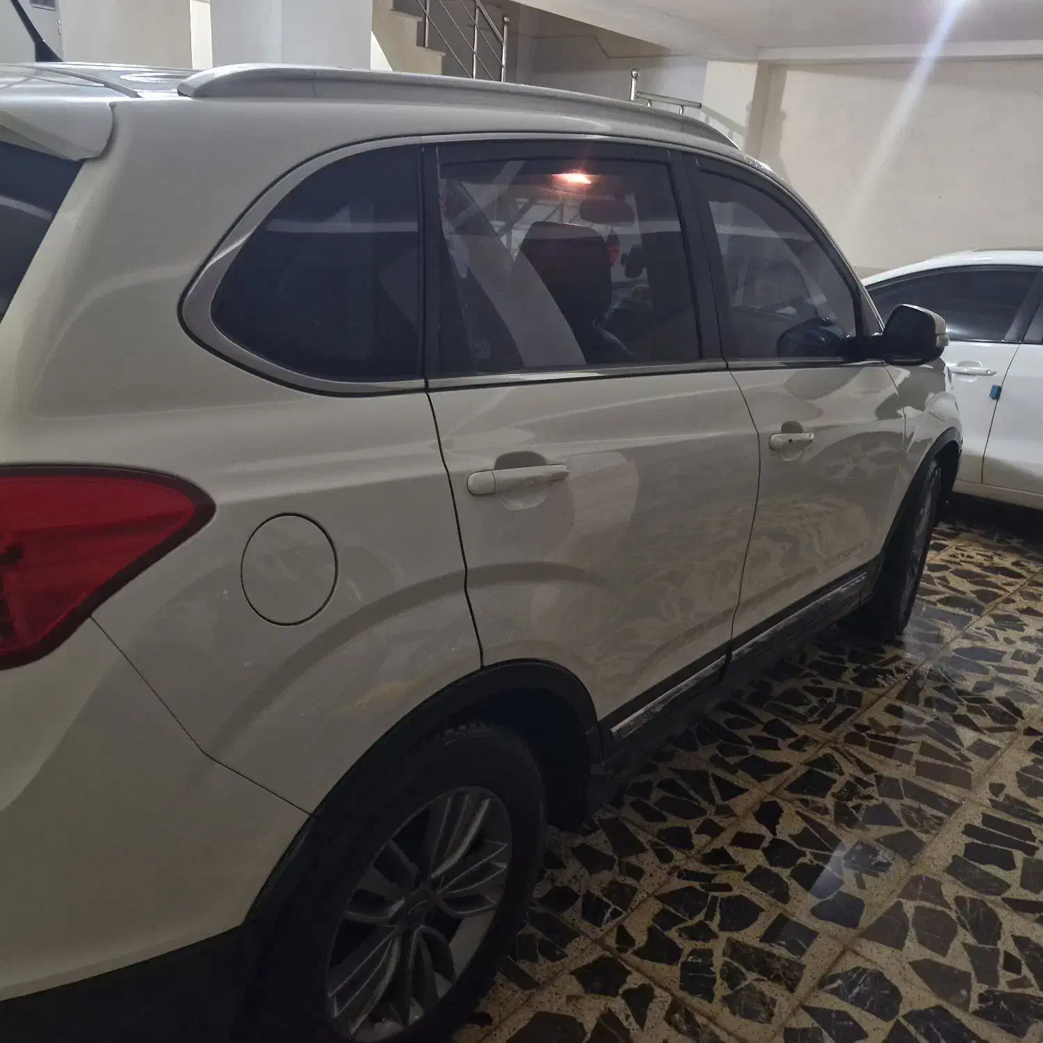 تیگو 5 مدل 95 سفید، کم‌کار و اورهال شده|خودرو سواری و وانت|رشت, پستک|دیوار