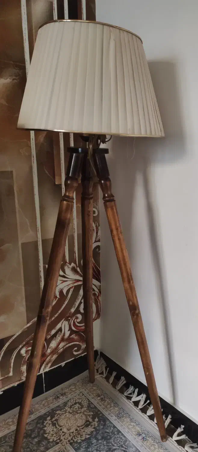 یک اباژورچوب روس بدونه ایراد|چراغ خواب و آباژور|بوکان, |دیوار