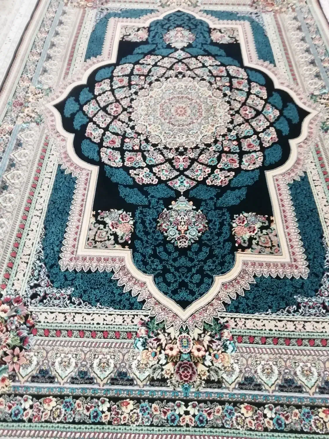 فرش شش متری 700 شانه|فرش|پارسآباد, |دیوار