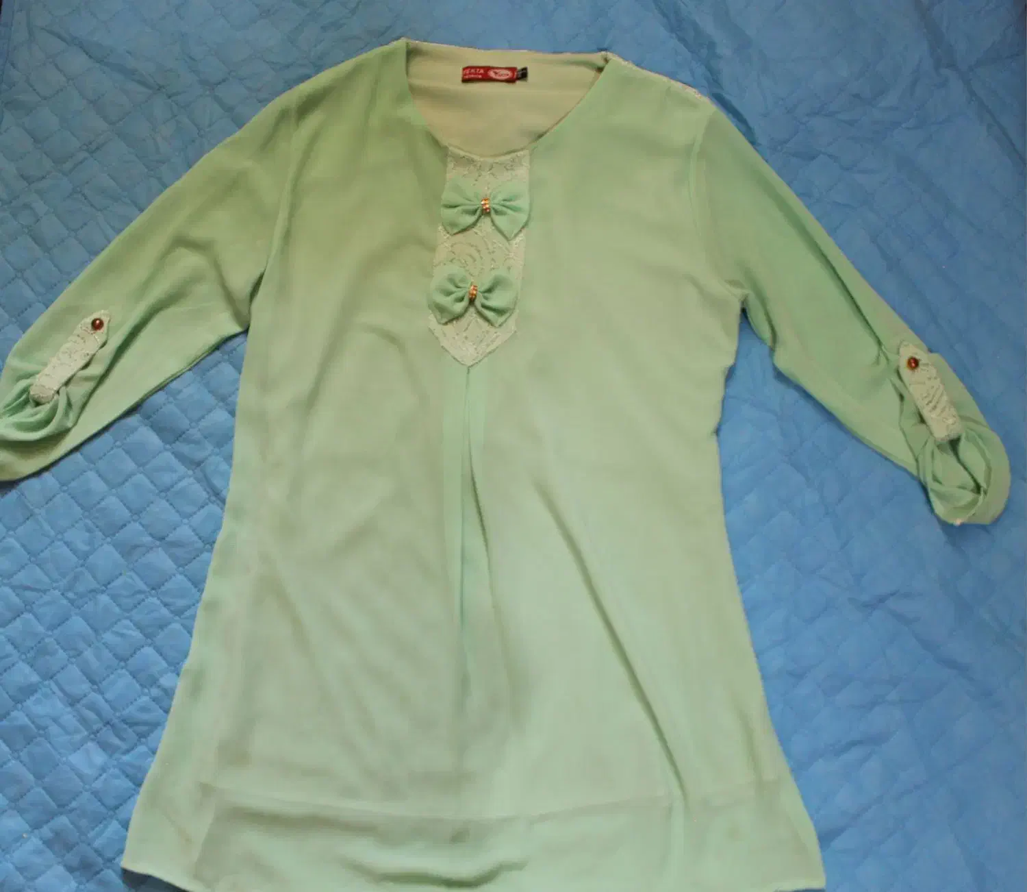 حراج تعدادی مانتو شومیز بلوز تونیک زنانه دونه 100|لباس|شیراز, کیان شهر|دیوار