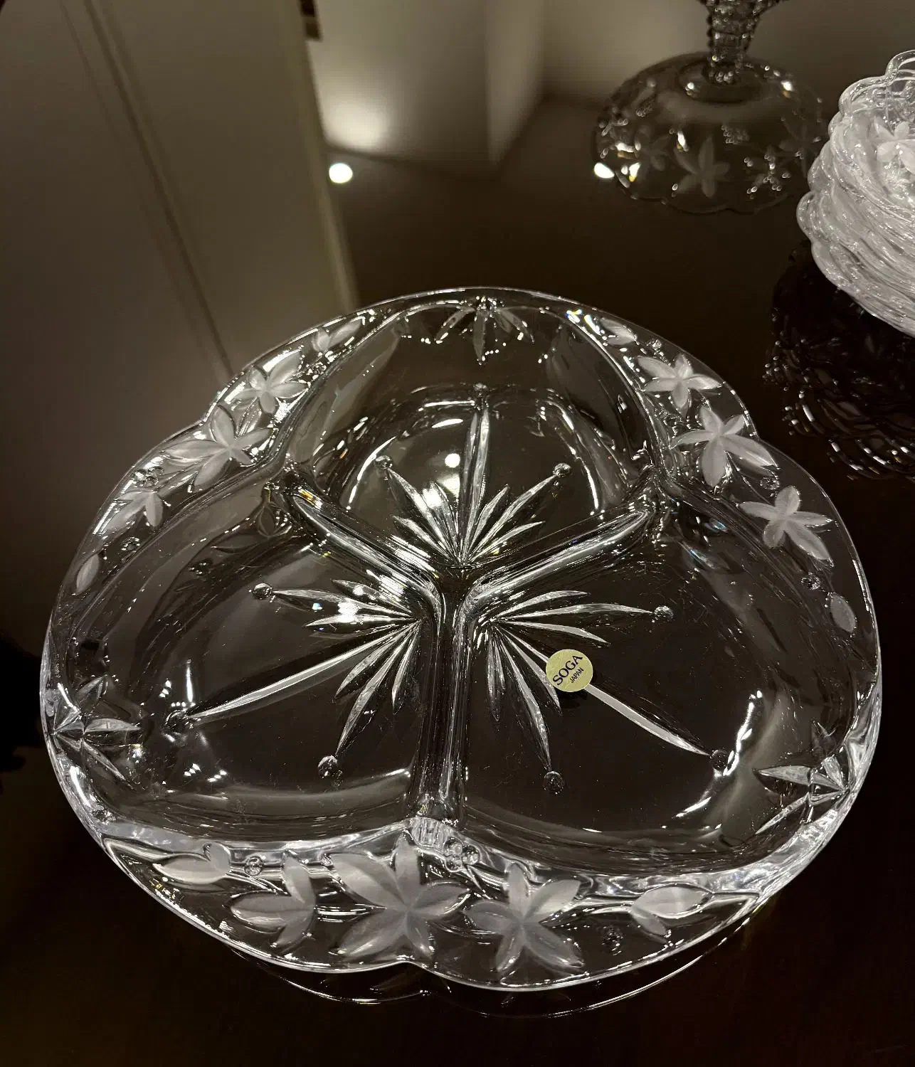 کریستال شوگا ژاپن|ظروف سرو و پذیرایی|اندیشه, اندیشه فاز ۳|دیوار