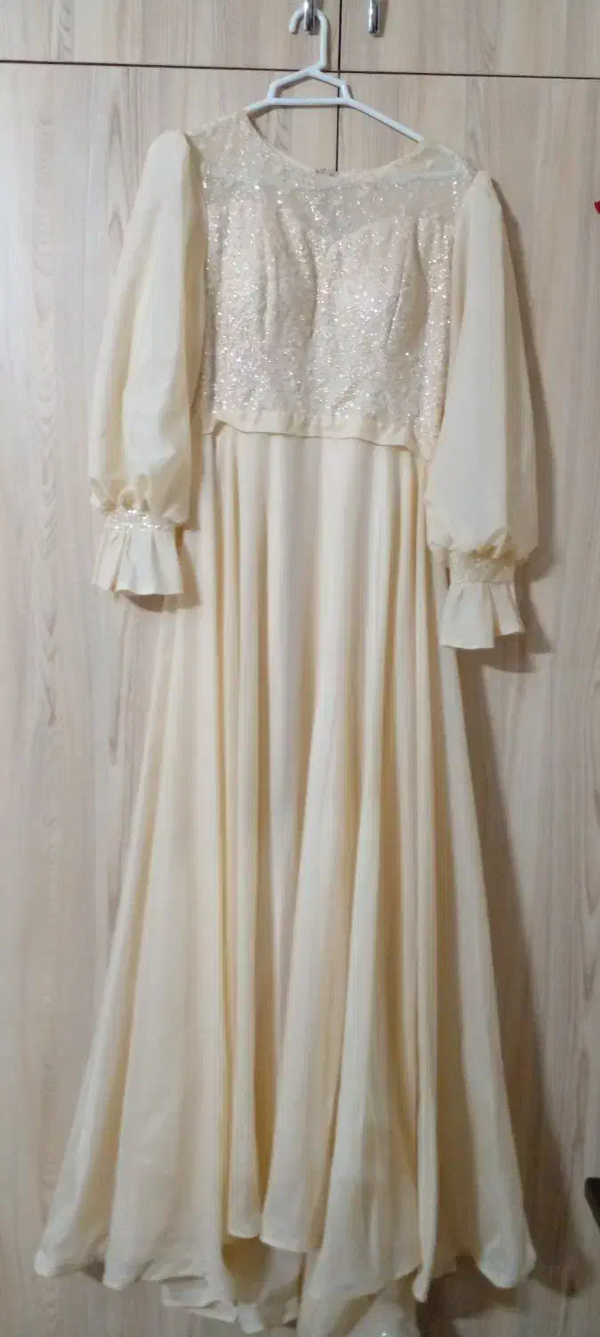 لباس مجلسی|لباس|مشهد, امیر|دیوار