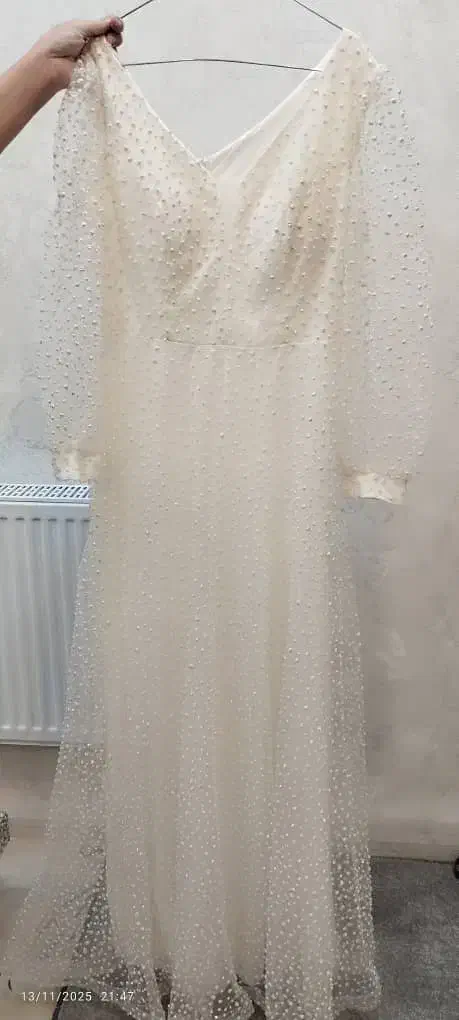 لباس مجلسی|لباس|ایوان, |دیوار