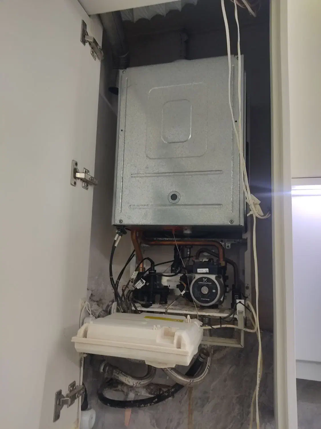 نصب و تعمیر پکیج رادیاتور شوفاژ آبگرمکن بخاری|خدمات پیشه و مهارت|مشهد, گاز|دیوار