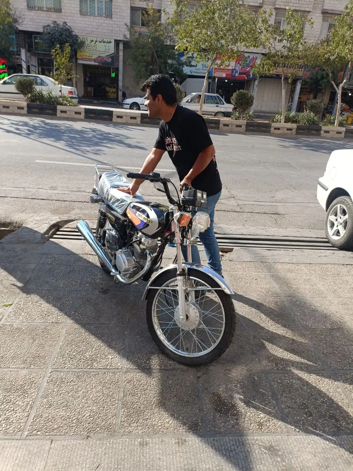 موتور بکسرپیشرورهرو125مشکی اگزایتری|موتورسیکلت|شیراز, کرونی(خاتونک)|دیوار