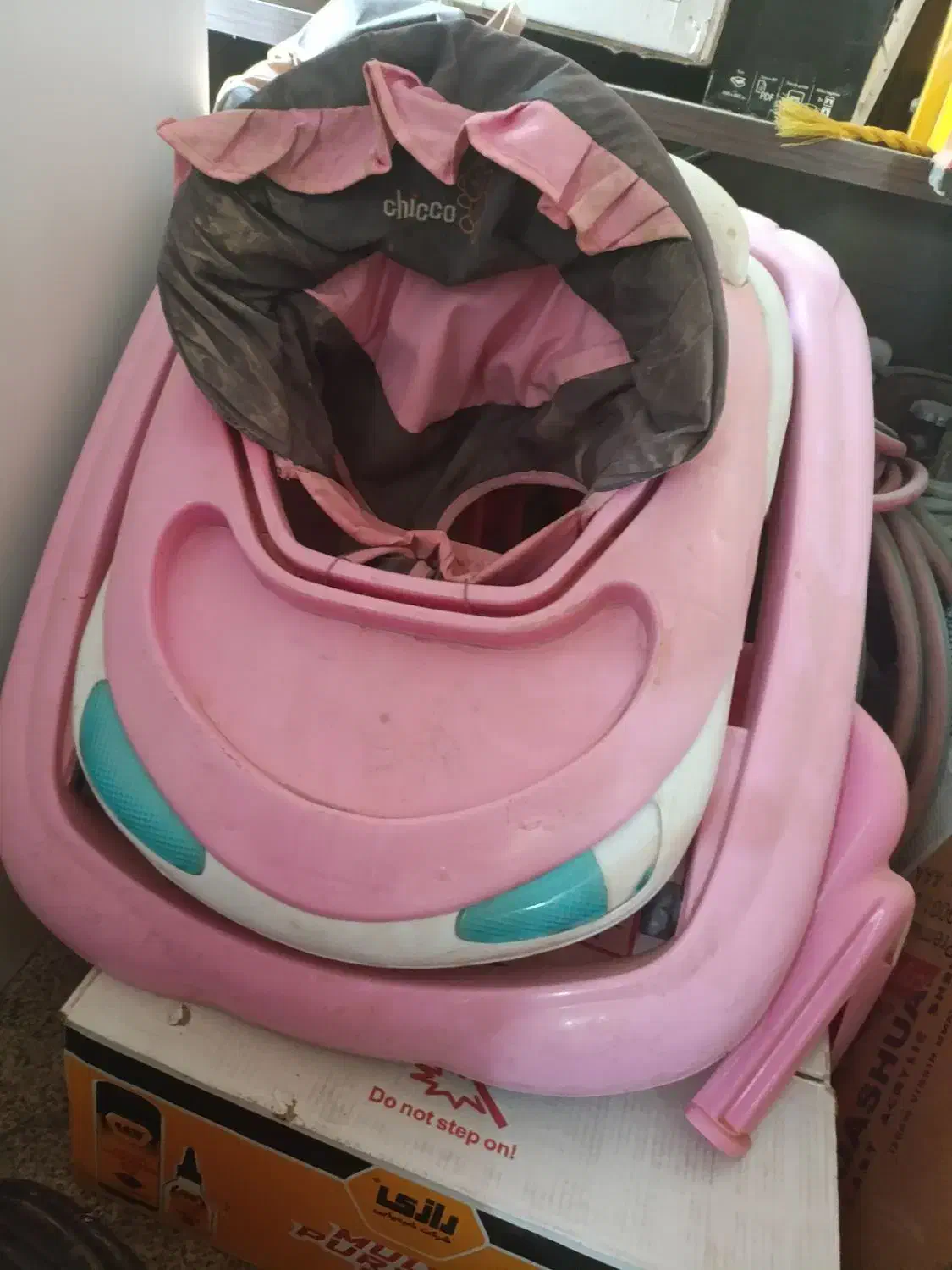 روروک|کالسکه و لوازم جانبی|اصفهان, دستگرده|دیوار