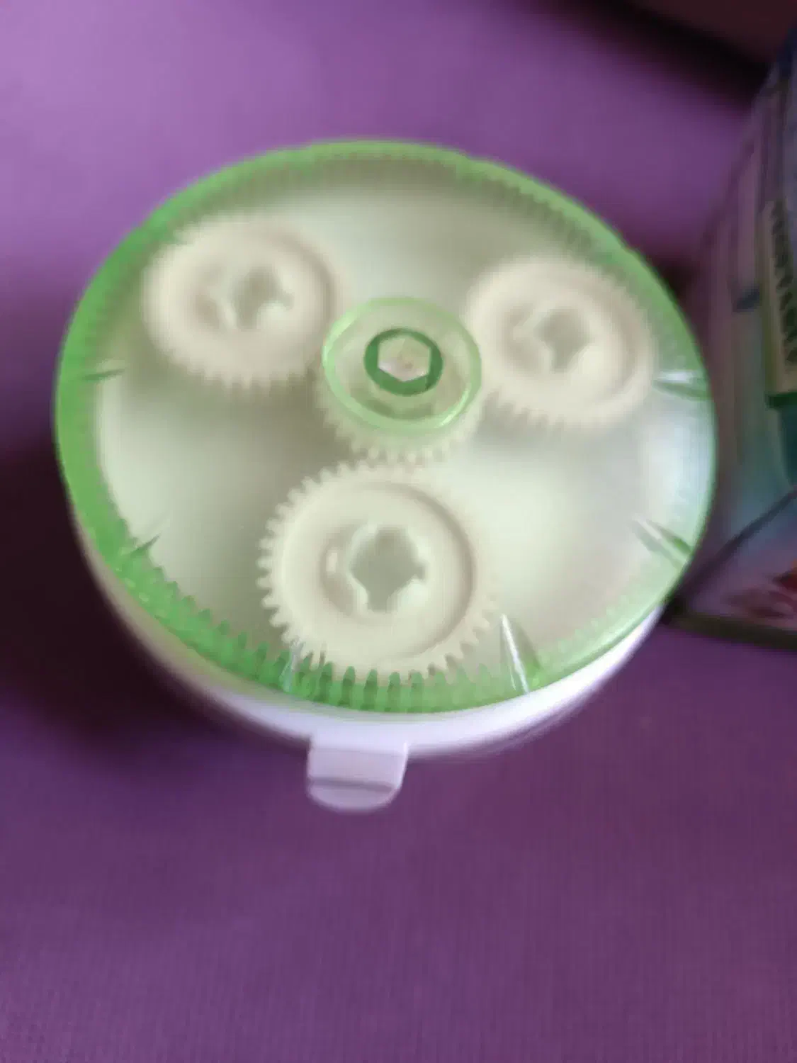 خرد کن دستی|خردکن، آسیاب، غذاساز|شیراز, فرهنگ شهر|دیوار