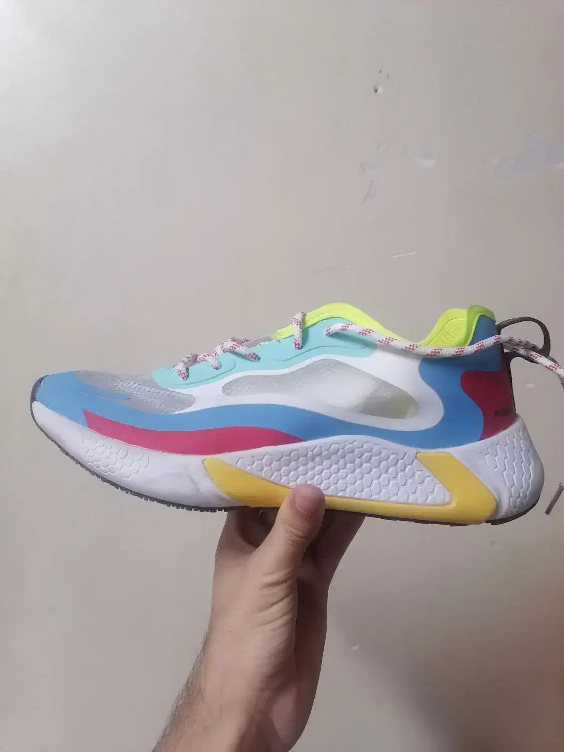 کفش اسپرت اورجینال رنگ خاص و کمیاب سایز ۴۳|کیف، کفش، کمربند|بیرجند, |دیوار