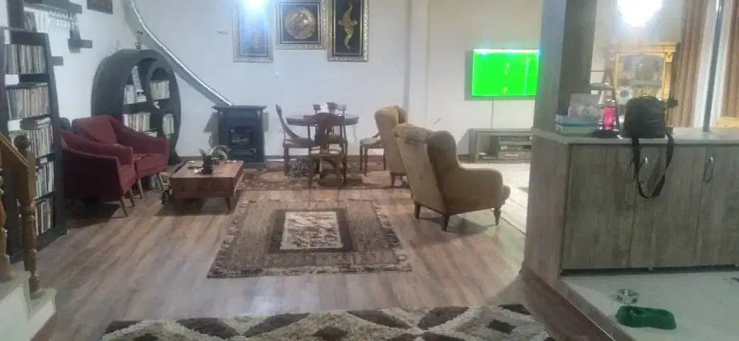 خانه ویلایی سهطبقه و دوبلکس ۲۷۰ متر|فروش خانه و ویلا|کرج, حصار|دیوار