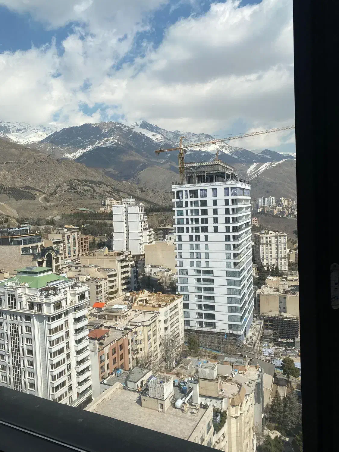 سعادت اباد  فراز ۱۴۷متر ۳ خوابه