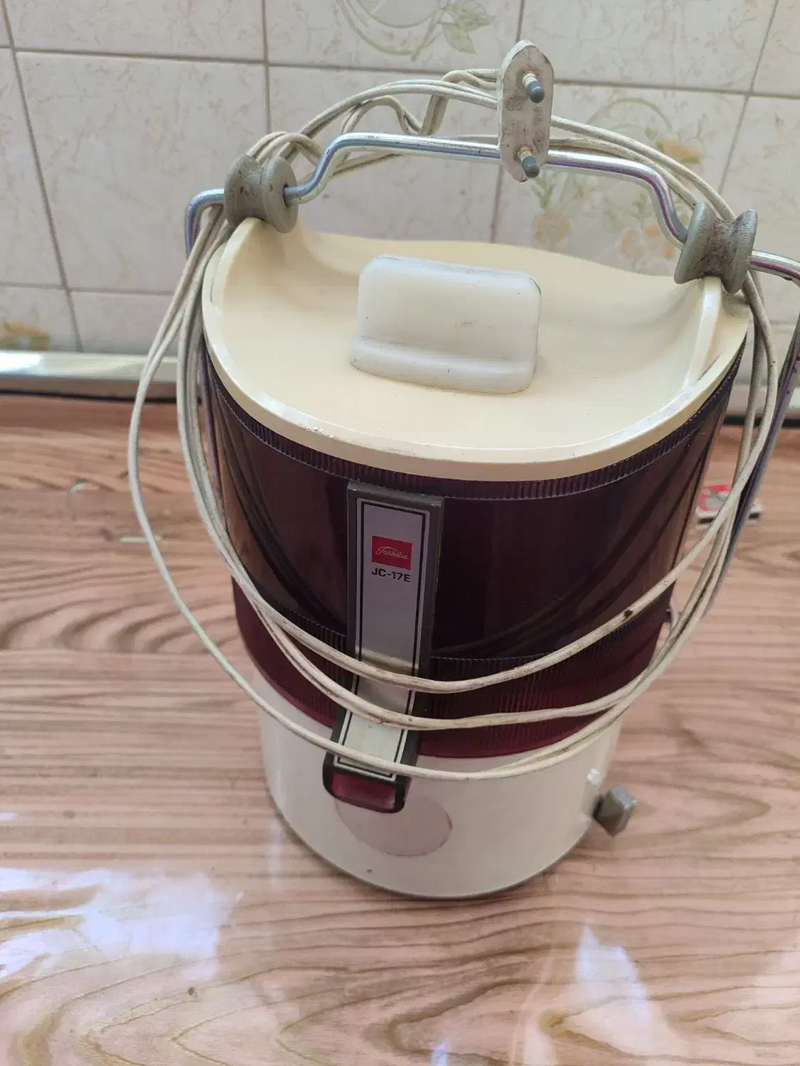 آب میوه گیری قدیمی توشیبا|آبمیوه‌گیر و آب‌مرکبات‌گیر|تبریز, |دیوار