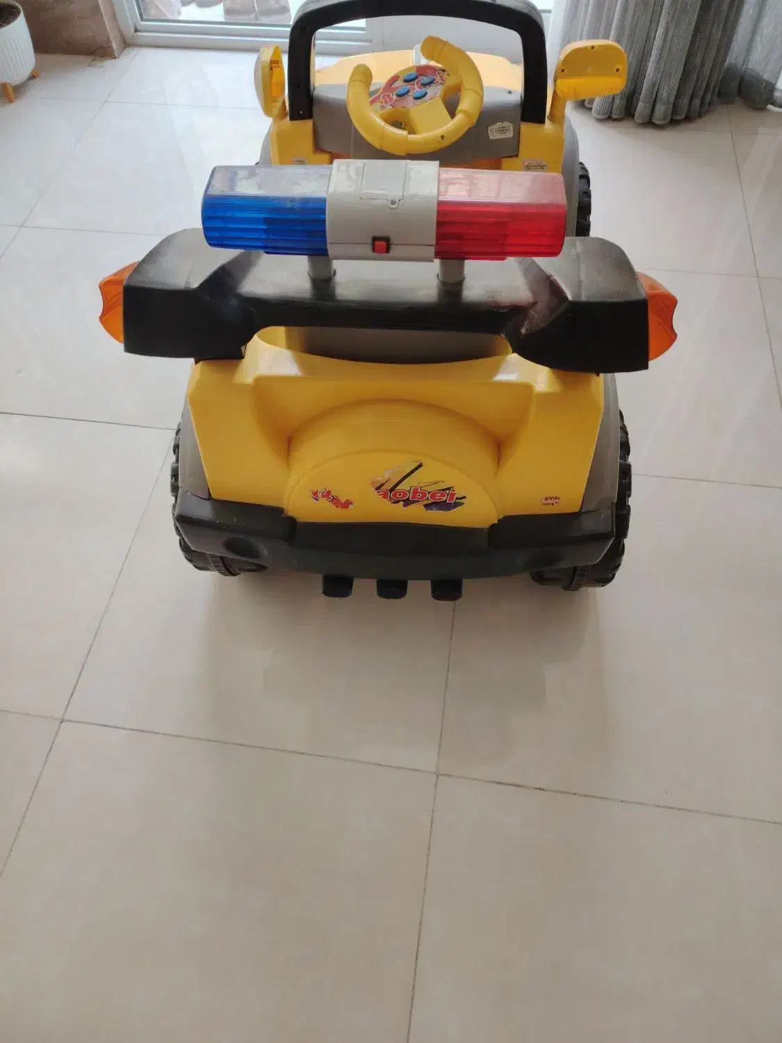 ماشین شارژی|اسباب‌بازی بچه|نجف‌آباد, قدس|دیوار