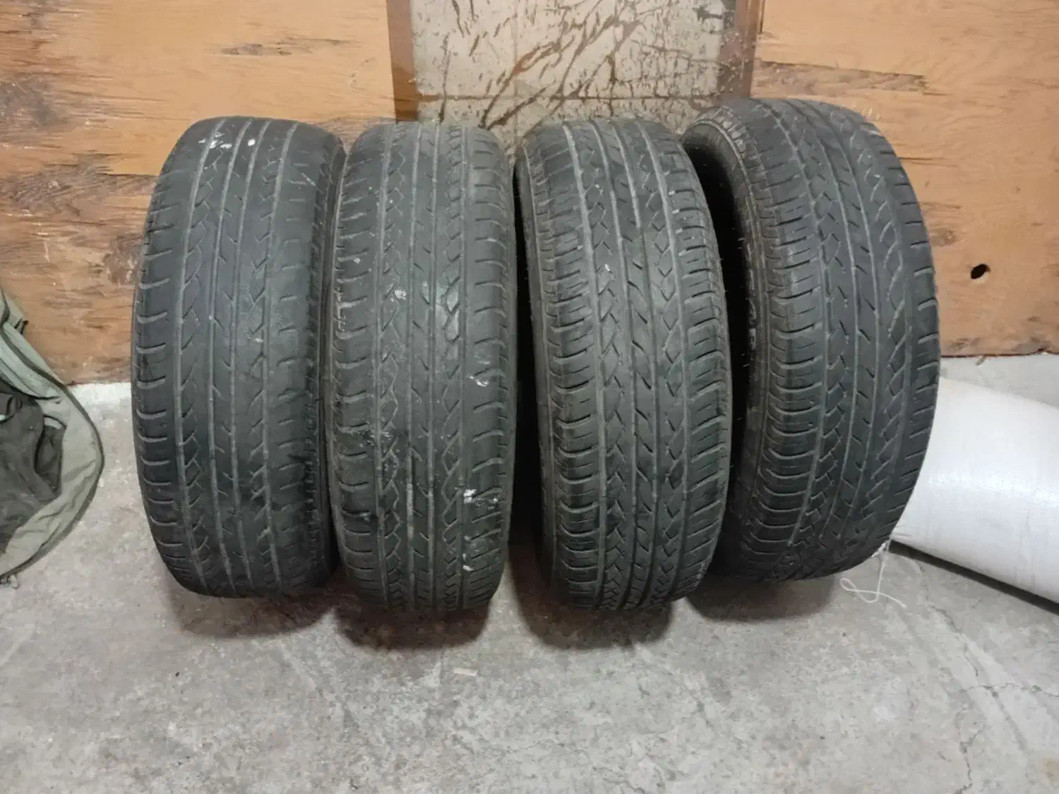 لاستیک ال نود|قطعات یدکی و لوازم جانبی|اقبالیه, |دیوار