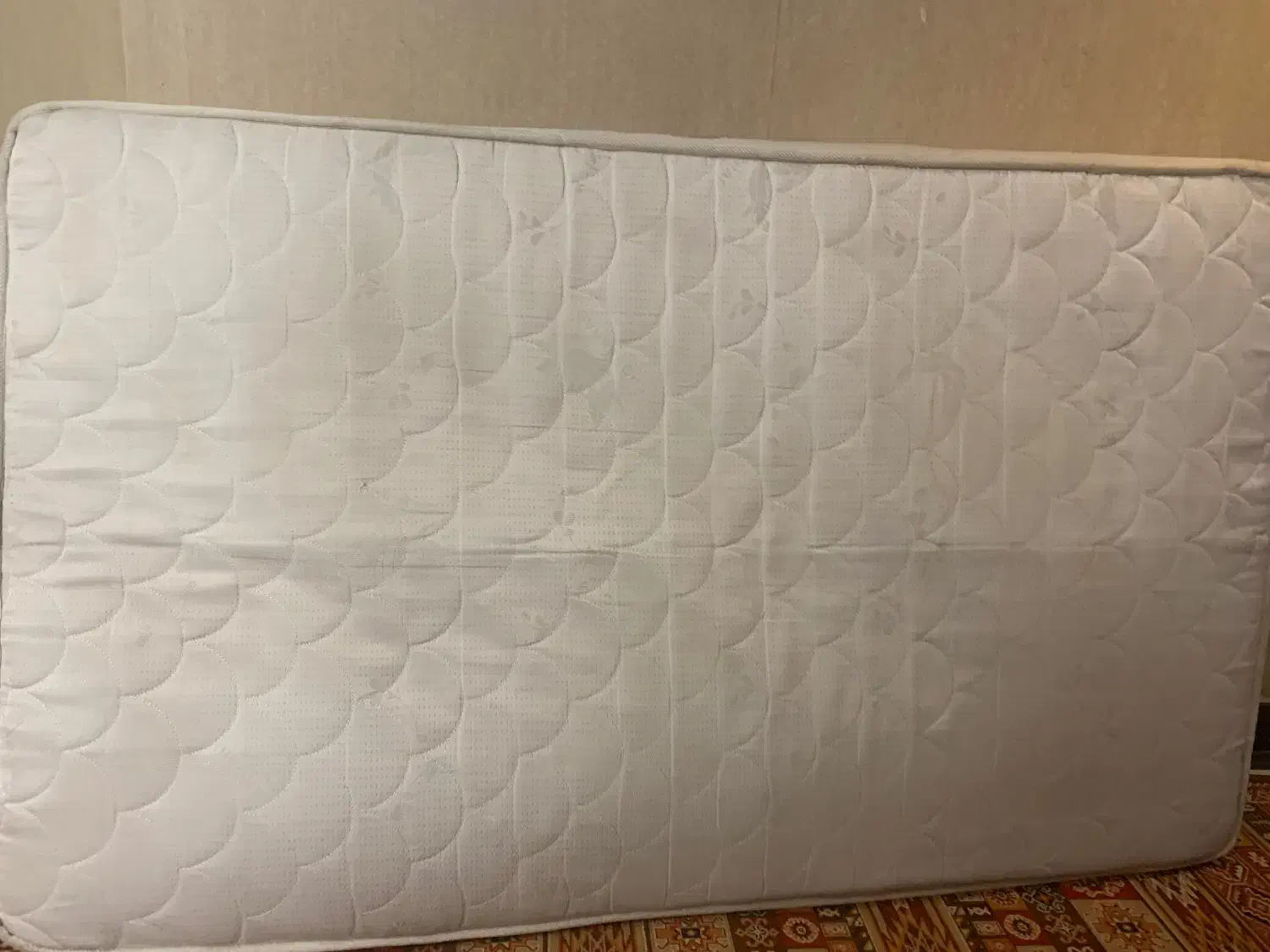 تشک طبی-فنری|تشک تختخواب|اصفهان, جلفا|دیوار