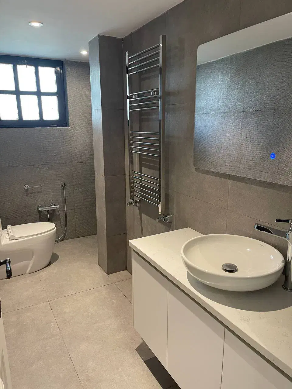 شهرک غرب ویلایی ۳۰۰متر/۴ خواب/ فول بازسازی شده