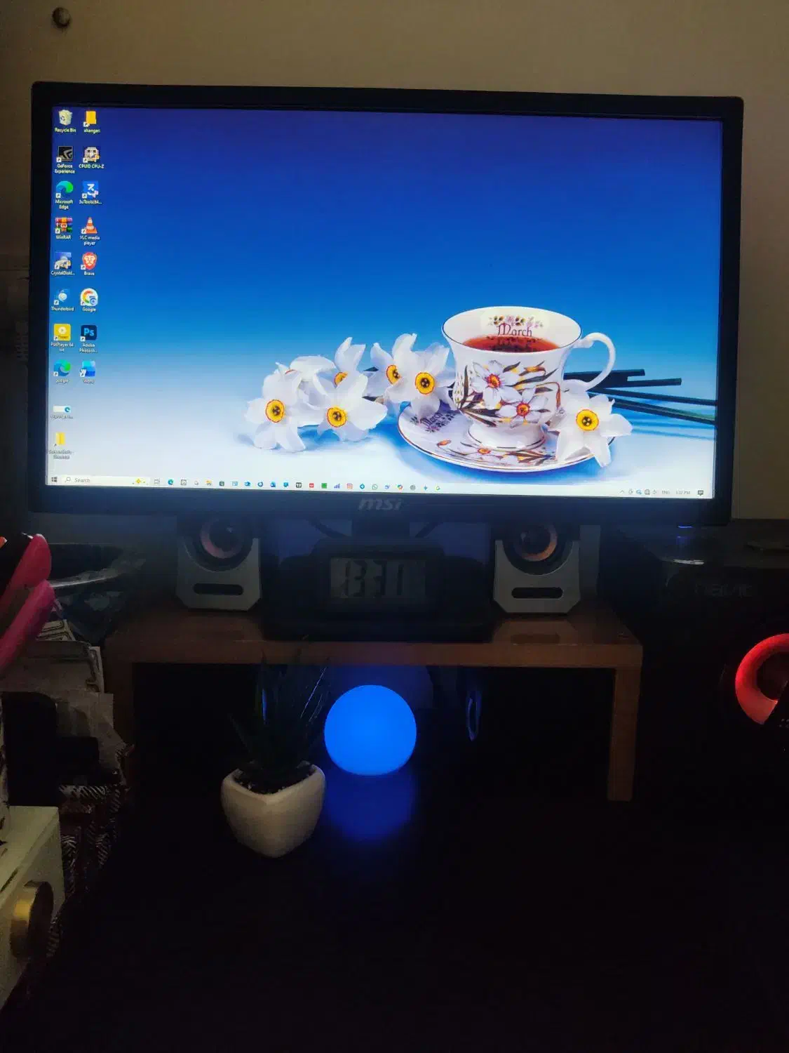 کامپیوتر خانگی با ۳۰۰۰گیگ حافظه|رایانه رومیزی|بومهن, |دیوار