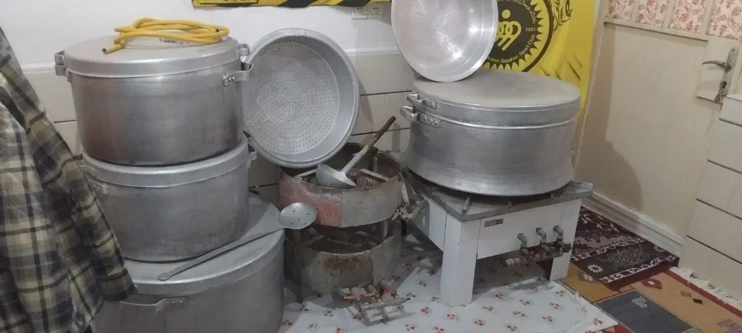 دیگ ، قابلمه بزرگ ، گاز شعله ، ظرف ظروف ، آبکش|ظروف پخت‌وپز|امیدیه, |دیوار