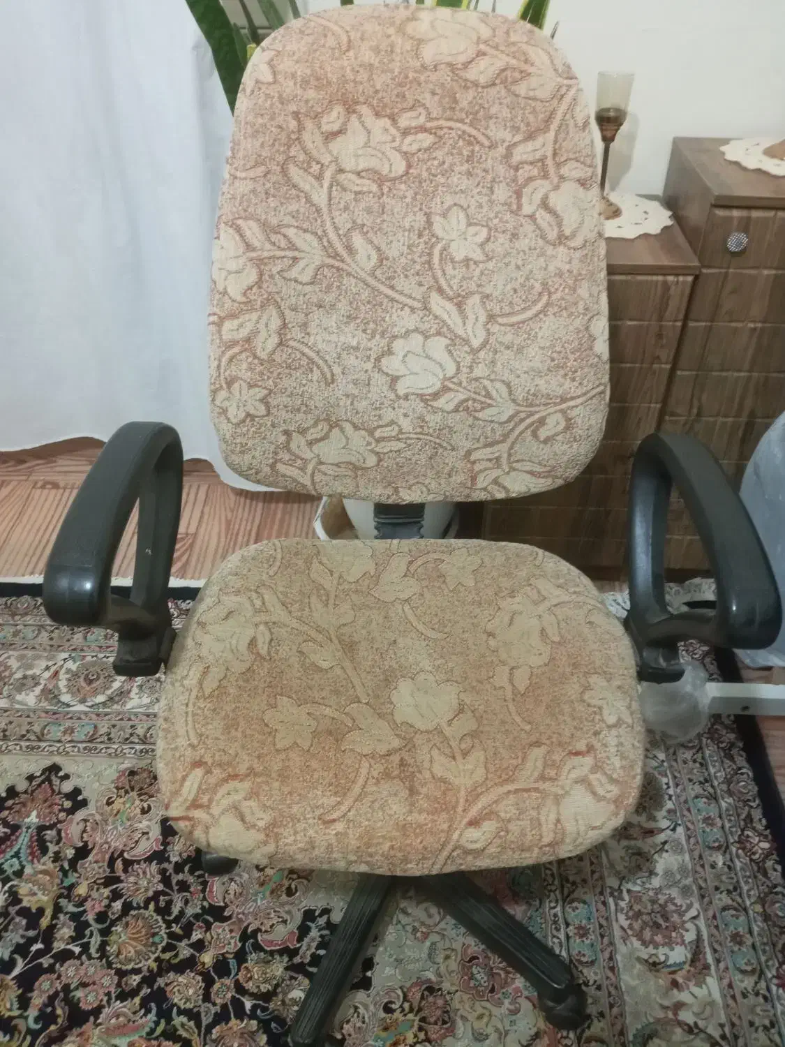 صندلی اداری|صندلی و نیمکت|پیشوا, |دیوار