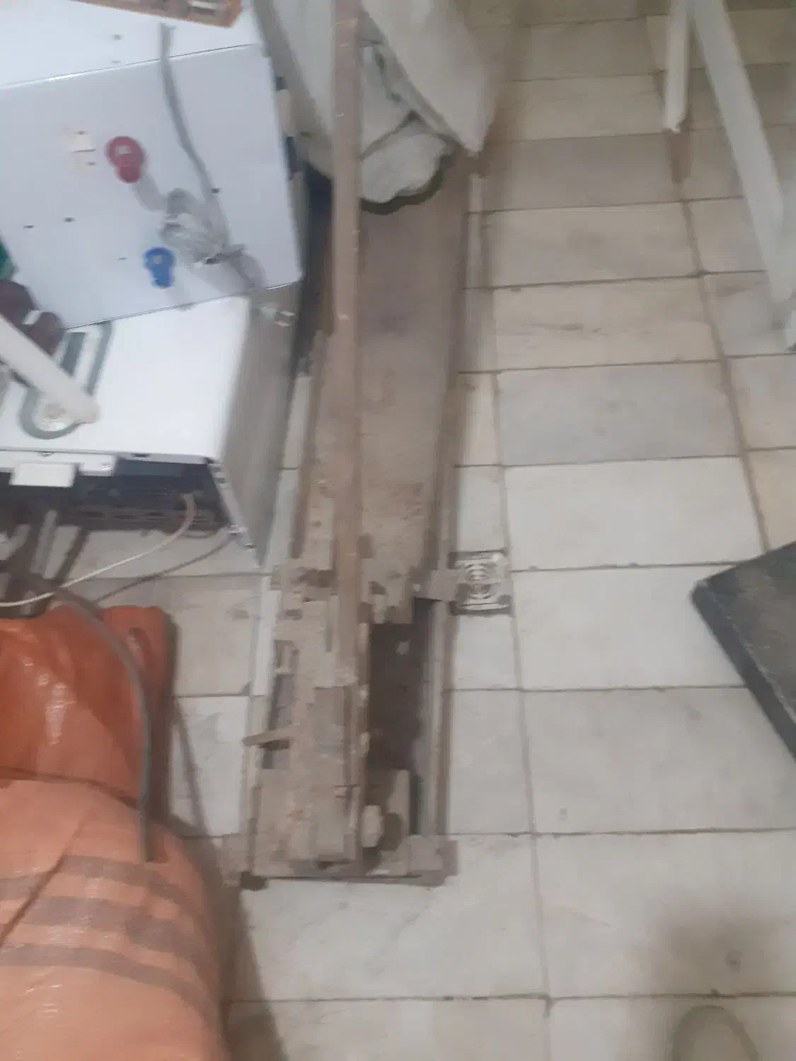 قیچی میلگردبر غول پیکر|ابزارآلات|اقبالیه, |دیوار