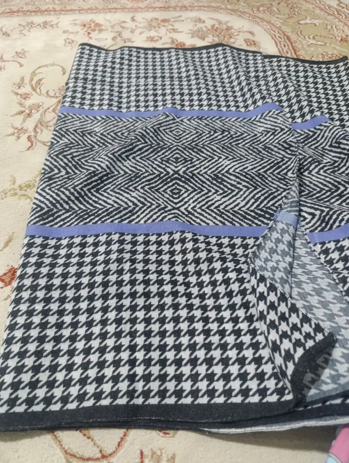 شال زنانه|لباس|تالش, هشتپر|دیوار