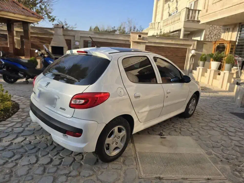 پژو ۲۰۷ مدل ۱۴۰۲ پاناروما|خودرو سواری و وانت|مشکین‌دشت, |دیوار