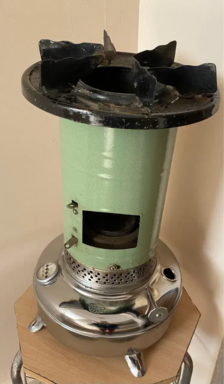 چراغ نفتی قدیمی فروشی|کلکسیون اشیاء عتیقه|بومهن, |دیوار