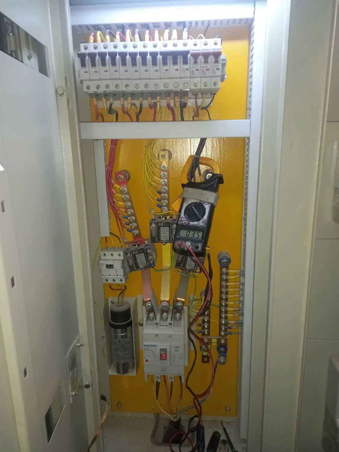 برقکار برق کار رفع اتصالی تعمیر آیفون هود خرابی خط|خدمات پیشه و مهارت|تهران, جیحون|دیوار