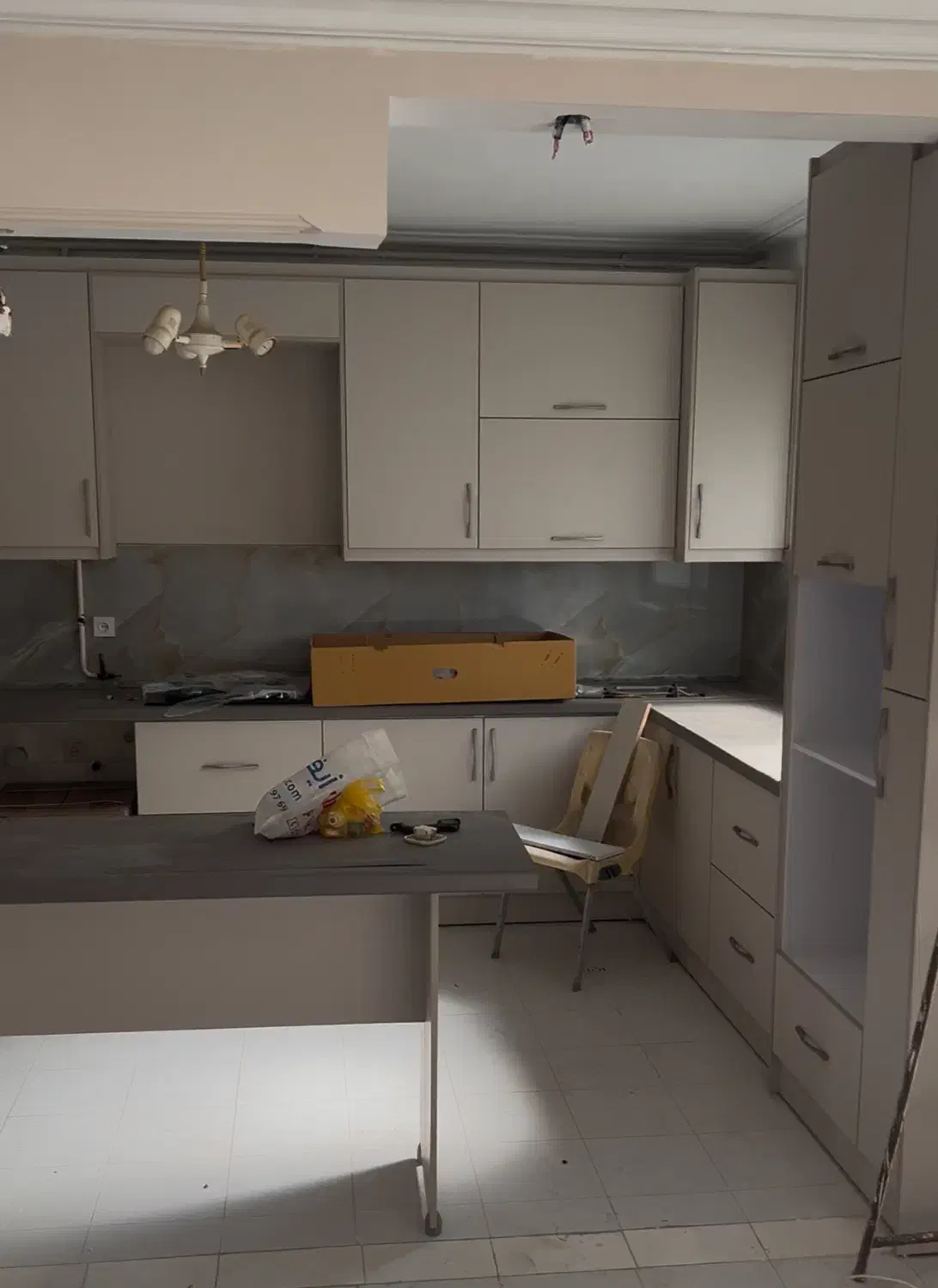 اپارتمان مطهری تکواحد طبقه۲بر دو مطهری۱۰۰متری|اجارهٔ آپارتمان|رشت, بازار|دیوار