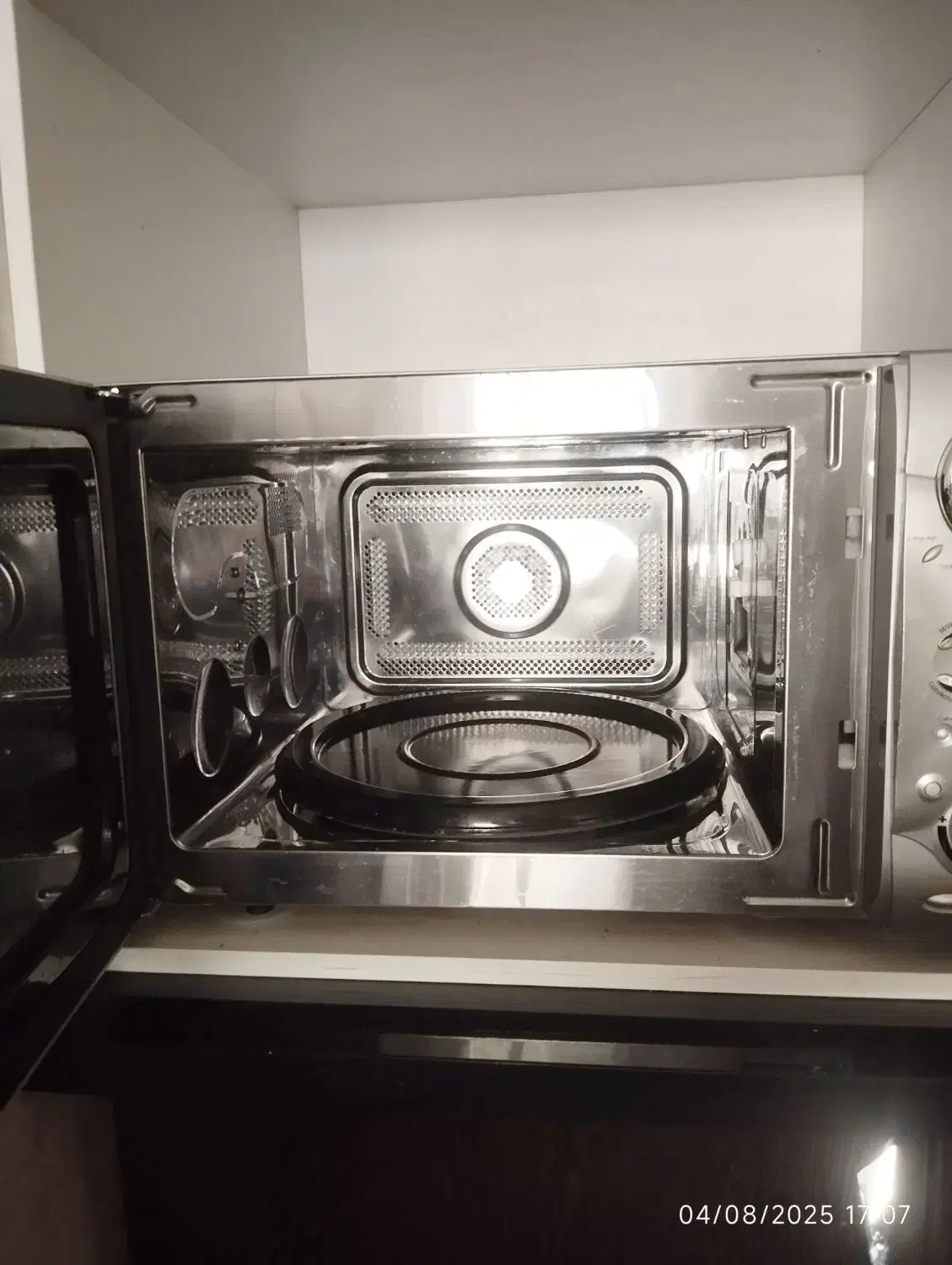 ماکروفر|اجاق گاز و لوازم برقی پخت‌وپز|صدرا-فارس, فاز ۱|دیوار