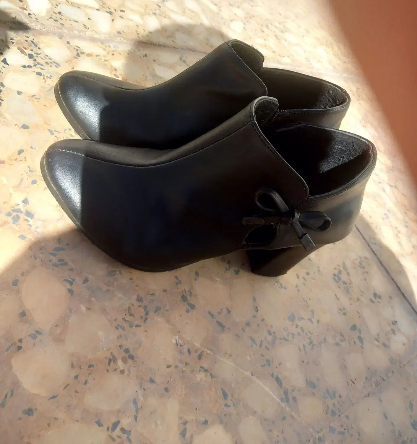 کفش شیک|کیف، کفش، کمربند|سرپل ذهاب, |دیوار