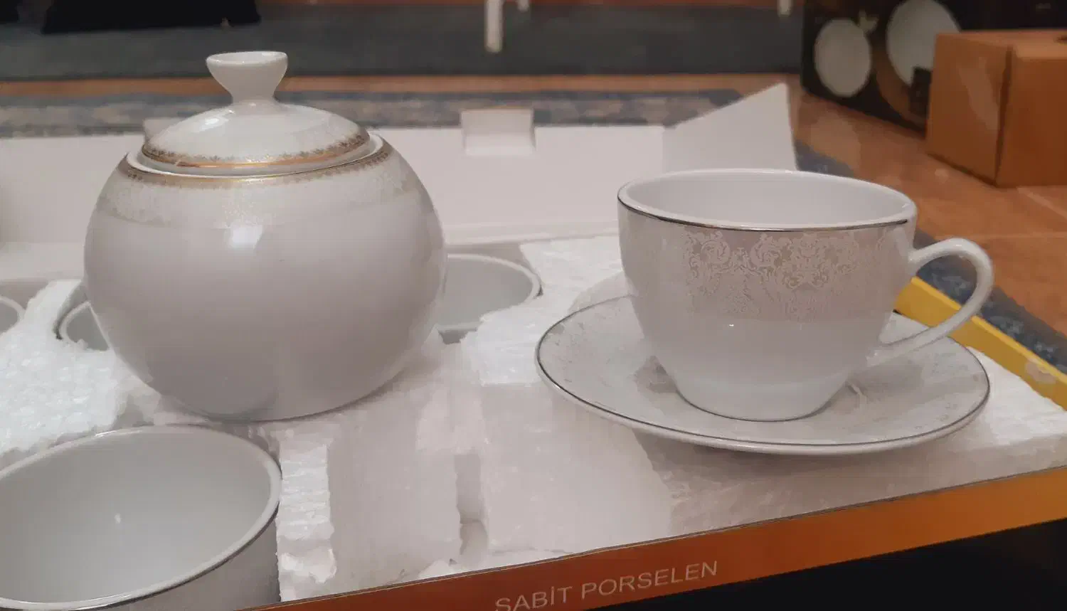 ظروف پذیرایی چینی مارک مقصود|ظروف سرو و پذیرایی|صدرا-فارس, فاز ۲|دیوار