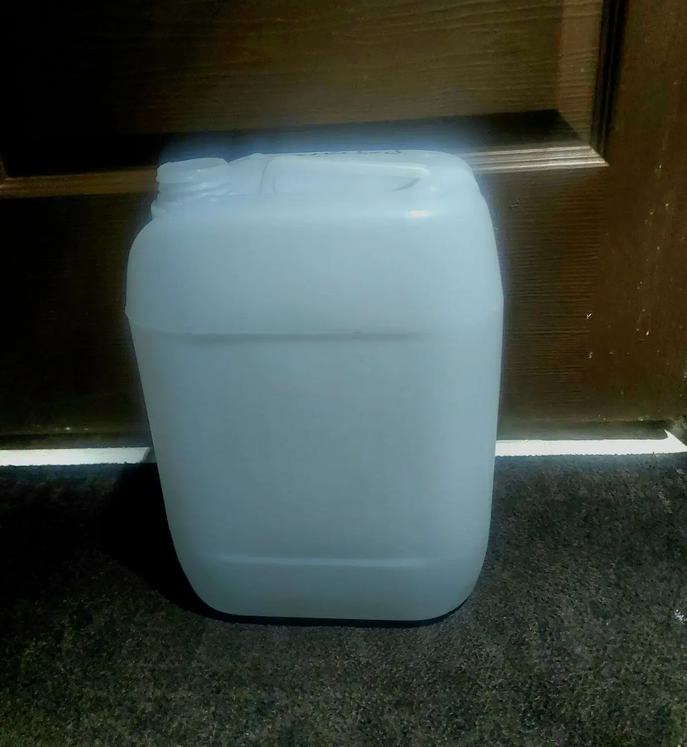 گالن و دبه|ظروف نگهدارنده، پلاستیکی، یک‌بارمصرف|پرند, فاز ۵|دیوار