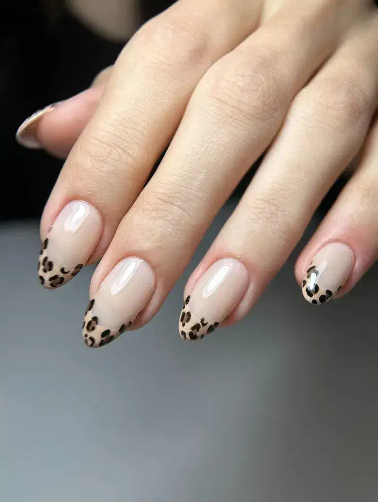 خدمات ناخن تخفیف یلدا(خیابان رجایی)|خدمات آرایشگری و زیبایی|کاشان, حاج جمال|دیوار