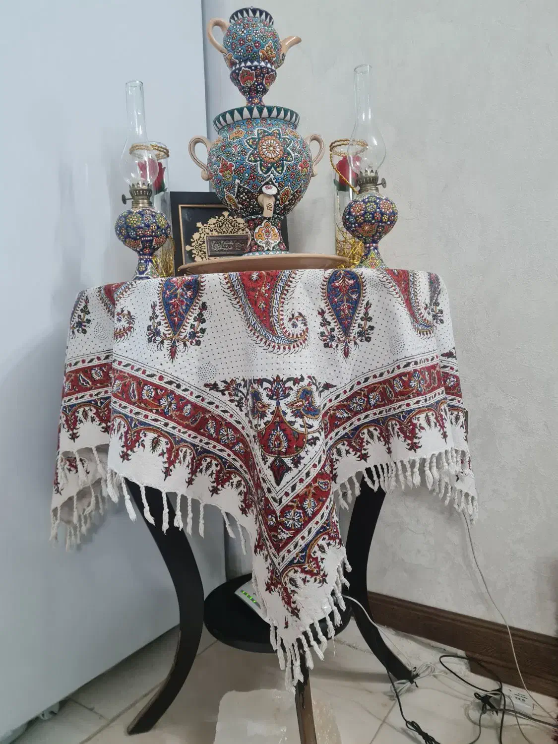 میز خاطره چوبی همراه با سماور سفالی|صنایع دستی و سایر لوازم تزئینی|اسلامشهر, شهرک سعیدیه|دیوار