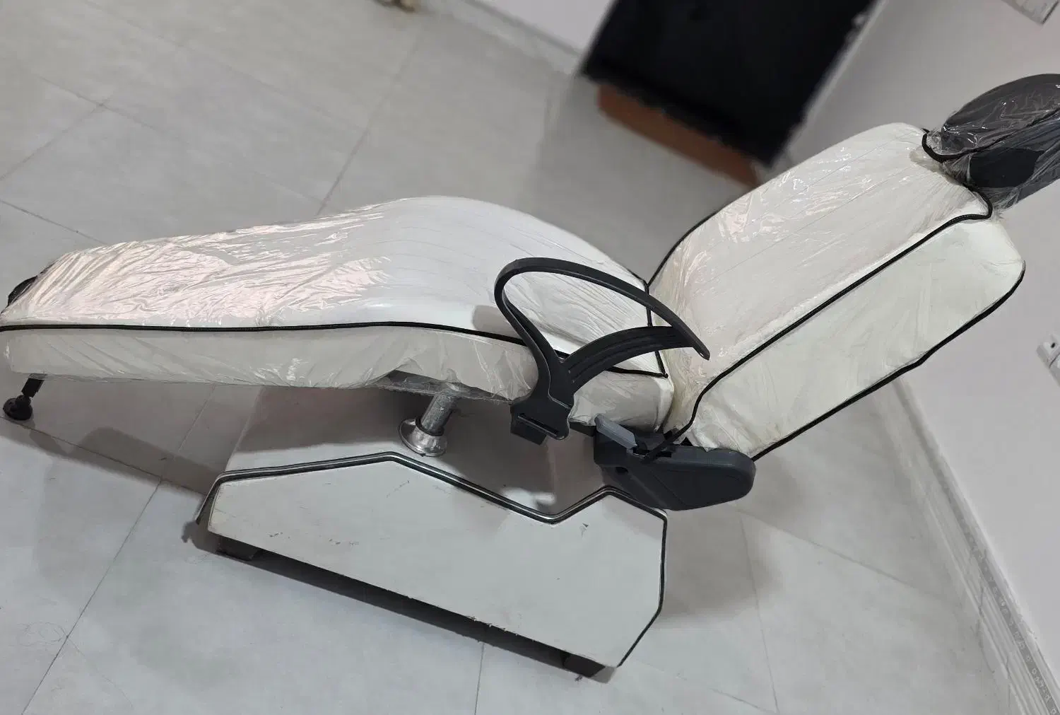 صندلی اصلاح|آرایشگاه و سالنهای زیبایی|خورموج, |دیوار