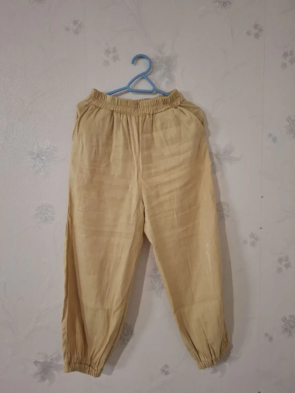 لباس|لباس|مشکیندشت, |دیوار