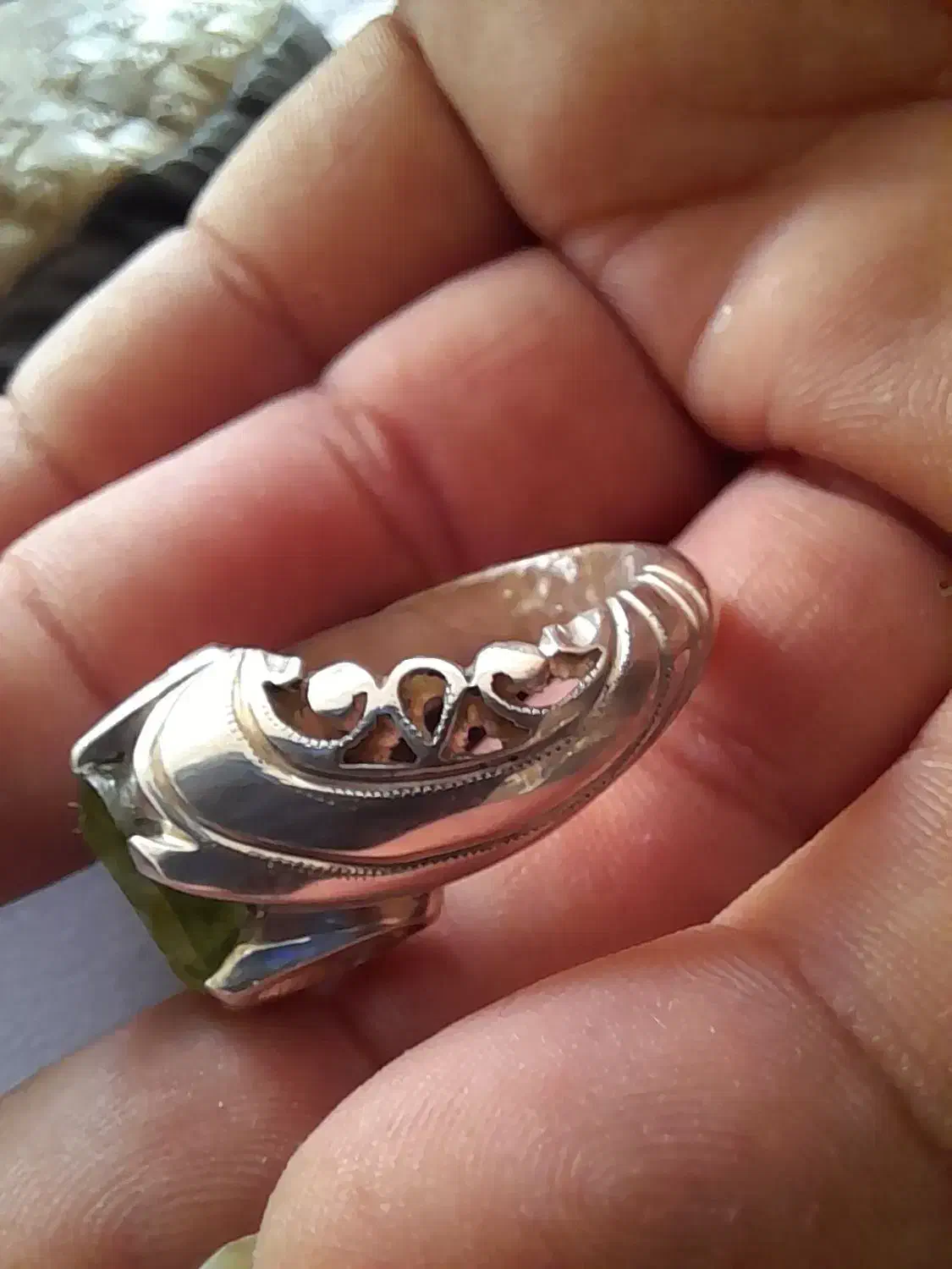 زبرجد دستساز|جواهرات|اصفهان, باغ فدک|دیوار