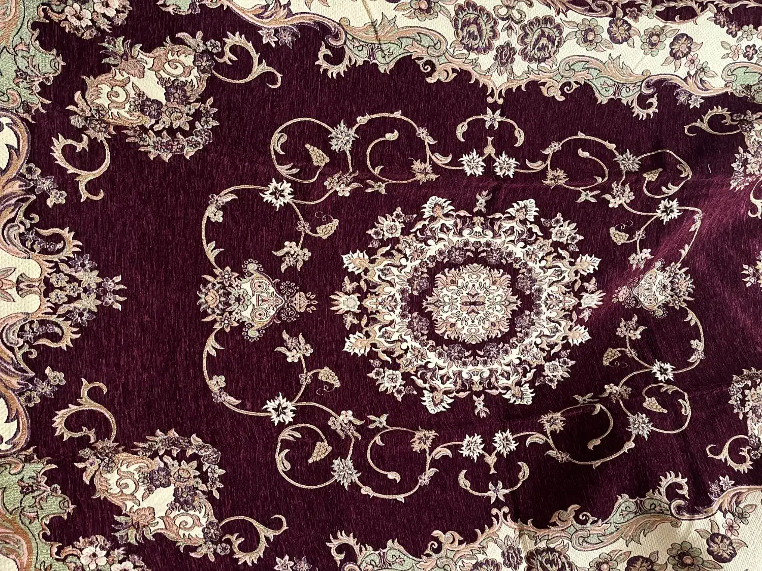 زیلو مخملی زرشکی خوش نقش نوی نو|روفرشی|تبریز, |دیوار