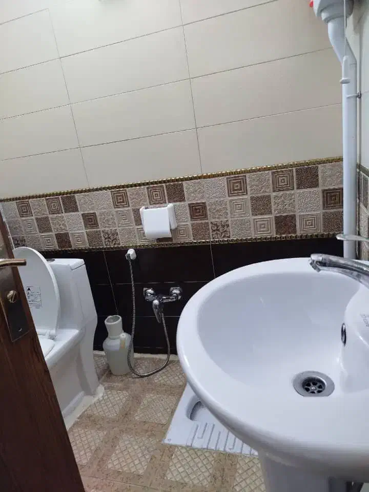 برخیابان بالا مغازه کلا یک طبقه با هوایی مارلیک|فروش آپارتمان|ملارد, |دیوار